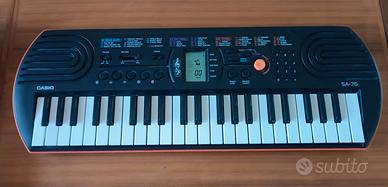Tastiera Elettronica Casio SA-76 (44 Tasti) + Bors
