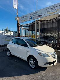 Lancia Ypsilon 0.9 TwinAir 85 CV 5 porte Metano Ec