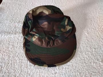 Cappellino militare mimetico