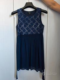 abito corto blu pizzo e chiffon Mela London 