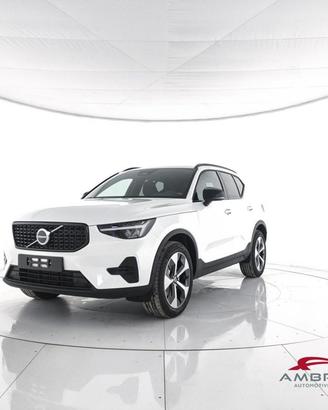 VOLVO XC40 B3 Mild hybrid Benzina Core