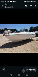 Barca a motore di cantiere