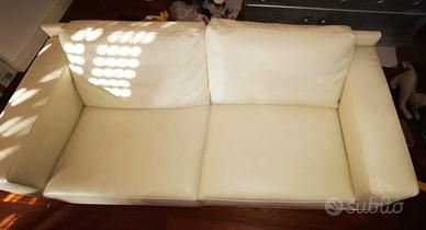 Coppia di divani in vera pelle bianca