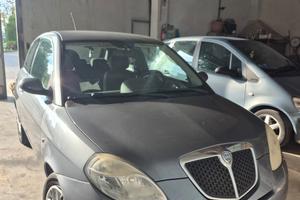 Lancia Y