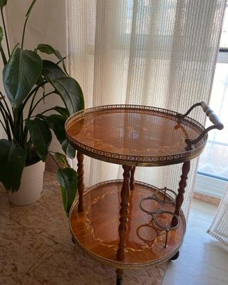 Elegante tavolino vintage