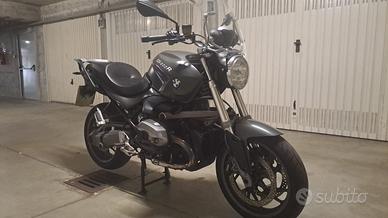 BMW R 1200 R (2012) – Tagliandata e gommata