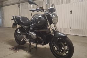 BMW R 1200 R (2012) – Tagliandata e gommata