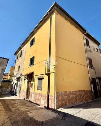 CASA INDIPENDENTE A PRATO