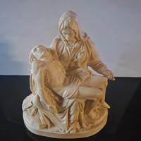 Statua della Pietà di Michelangelo 