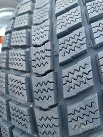 GOMME CON CERCHI 195.70.15 DOT 17
