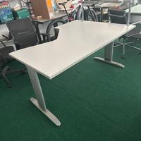 Scrivania workstation grigia