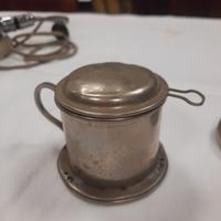 antica tisaniera in metallo