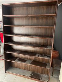 Scaffale in legno