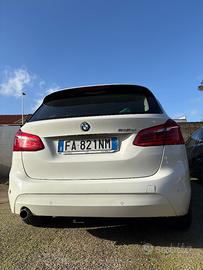 BMW 216d