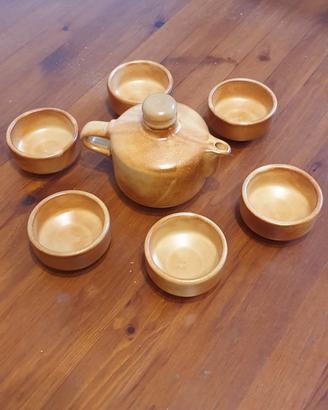 Theiera con tazzine terracotta