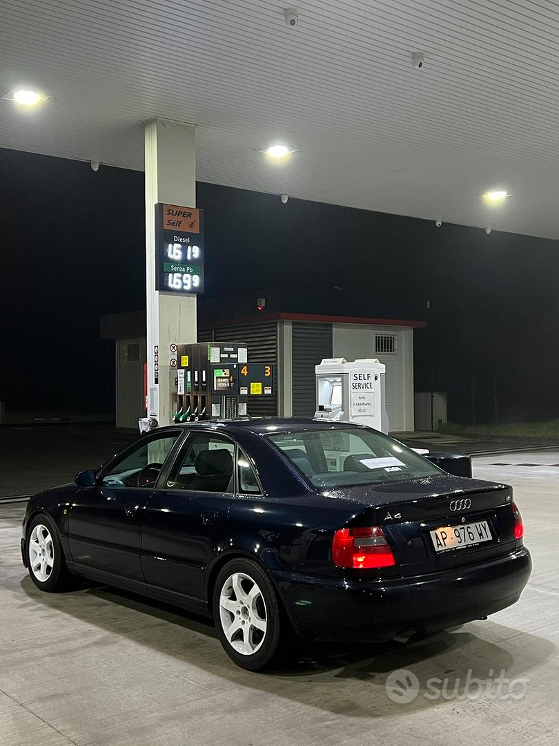 Audi A4 1998 photo 2