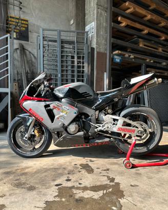 Honda cbr 600 rr PRONTO PISTA