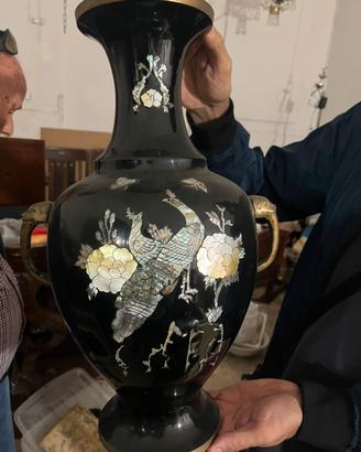 Vaso vintage nero coreano intarsiato madre perla