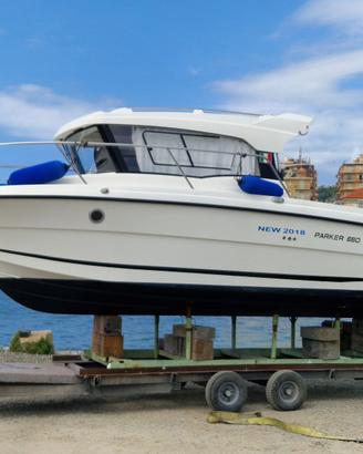 Parker 660 weekend con solo 240 ore