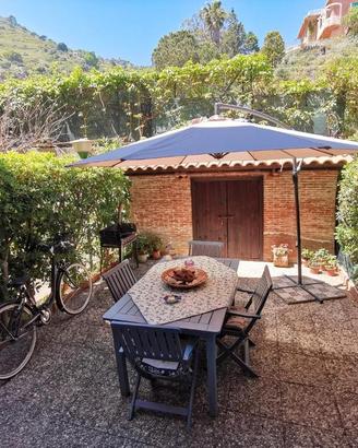 Bilocale con cortile