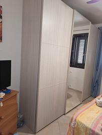 armadio scorrevole con 3 ante mobili 