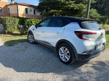 Captur e-tech hybrid