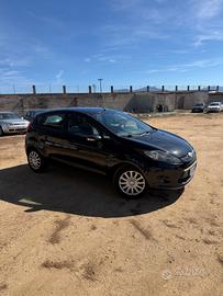 Ford Fiesta 1.4 TDCi 68CV 5 porte Titanium