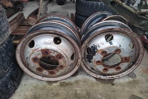 8 cerchioni per Iveco Daily