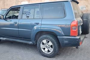 Nissan Patrol 3.0 TD Di 5 porte Luxury Wagon