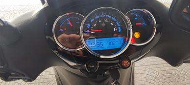 Piaggio Beverly 300 Police