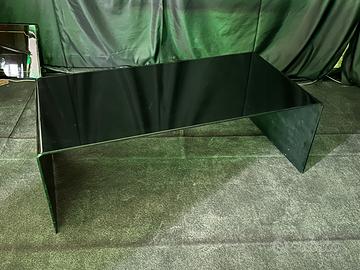Tavolino in vetro curvato nero