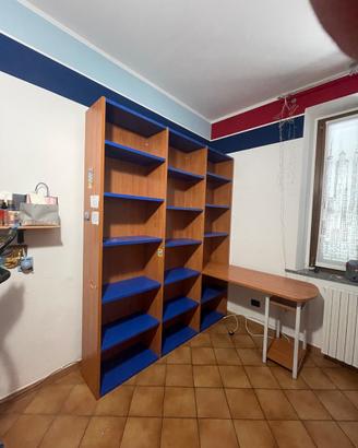 Libreria con scrivania