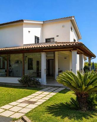 Villa di 150 m² con più di 5 locali a Tarquinia