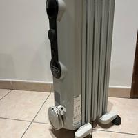 Radiatore a olio /termosifone De Longhi 5 elementi