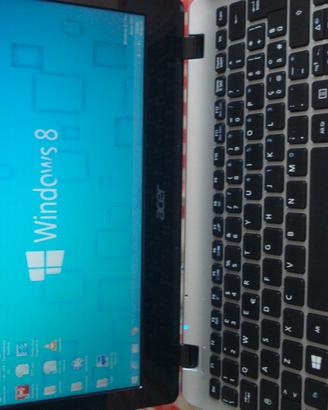 Pc portatile Acer ES1