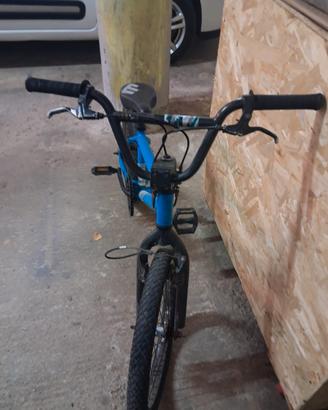 bicicletta bmx