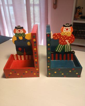 Fermalibri in legno con clown 
