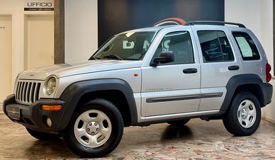 Jeep Cherokee 2.5 CRD Sport