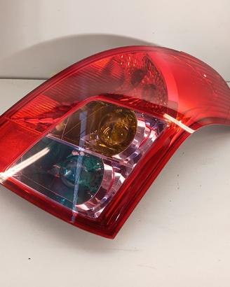 Fanale post dx SUZUKI SWIFT III '05