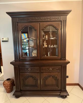 Credenza in legno massiccio