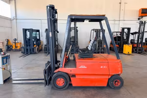 CARRELLO ELEVATORE MULETTO ELETTRICO LINDE 30 QUIN