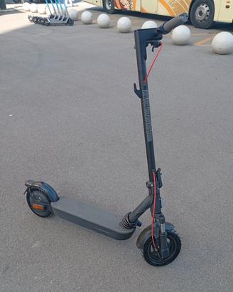 trattabile Monopattino Xiaomi 5 