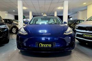 TESLA - Model 3 - DUAL MOTOR PERFORMANCE