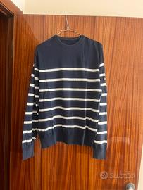 Maglione a righe blu e bianco