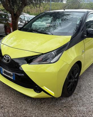 Toyota Aygo 1.0 VVT-i 69 CV 5 porte x-business