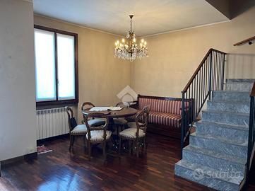 4 LOCALI A VILLASANTA