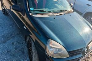 Renault Clio 1,200 marciante 
