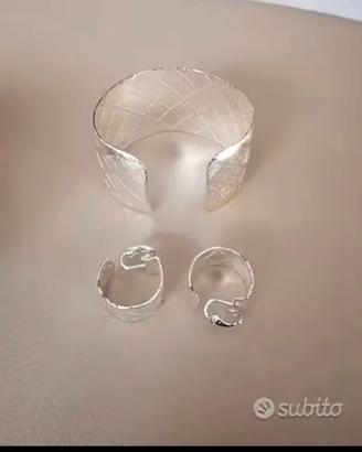 Bracciale e orecchini abbinati AVON