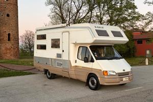 Ford transit 2.5 Turbo D Laika EcoVip 3