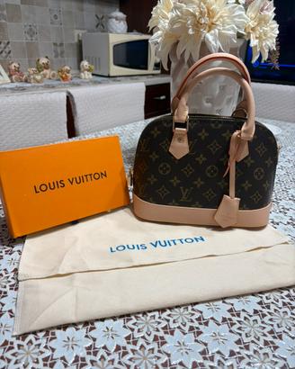Borsa Louis Vuitton Alma BB in Tela Monogram